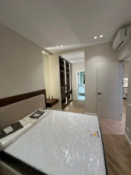 Tirane, jepet me qera apartament 2+1 Kati 6, 120 m² 1.800 € (RRUGA E KAVAJES)