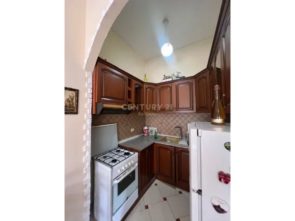 Durres, jepet me qera apartament 2+1 Kati 4, 78 m² 400 € 