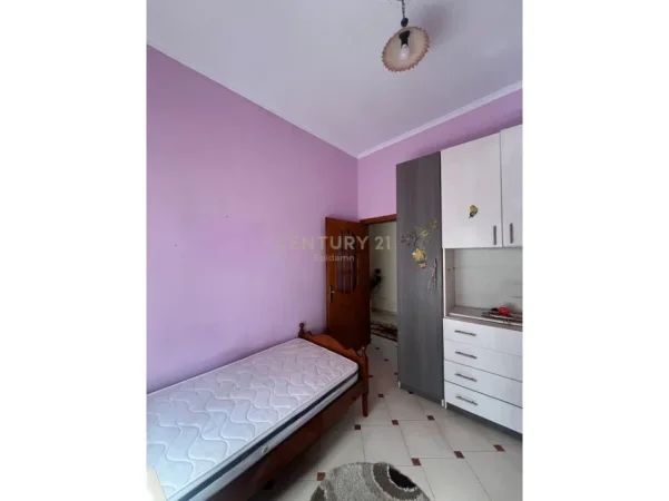 Durres, jepet me qera apartament 2+1 Kati 4, 78 m² 400 € 