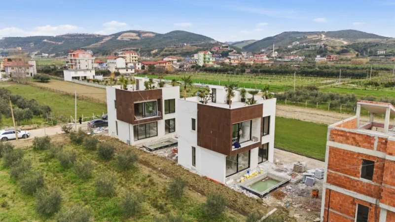 Spille, shitet Vile ne plazh 3+1+Aneks+Ballkon Kati 2, 350 m² 310.000 € (Spille,Kavaje)