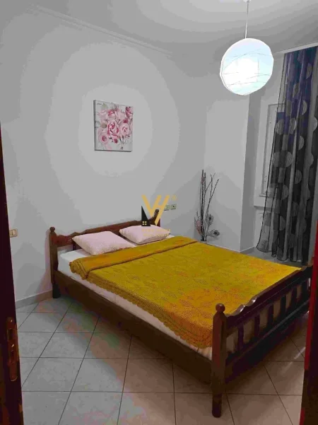 Tirane, jepet me qera apartament 1+1+Ballkon Kati 5, 65 m² 470 € (RRUGA DRITAN HOXHA)