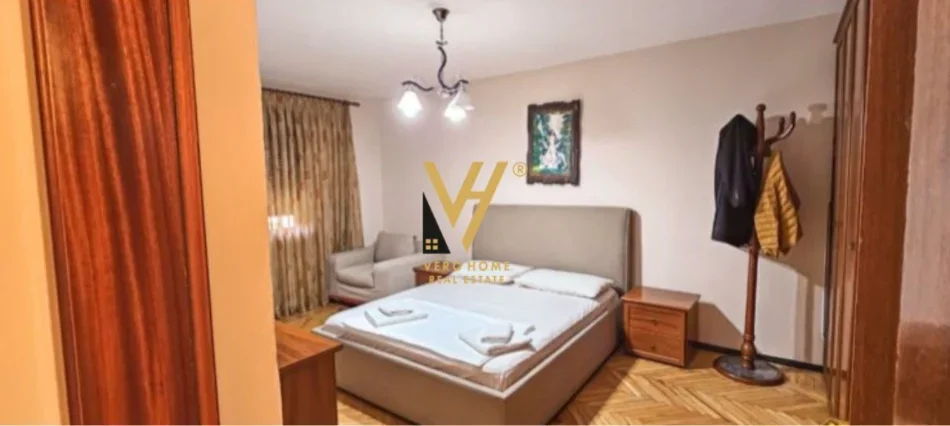 Tirane, jepet me qera apartament 2+1+Ballkon Kati 3, 70 m² 650 € (MYSLYM SHYRI)