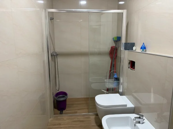 Tirane, jap me qera apartament 2+1+Ballkon Kati 8, 120 m² 1.050 € (Delijorgji)