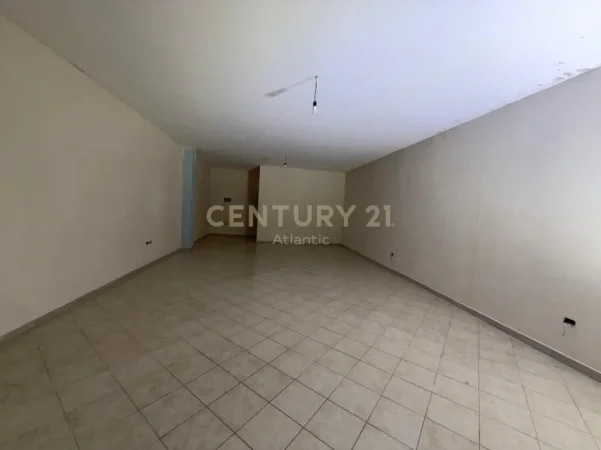 Durres, shitet vetem 1 dhome 1+1 Kati 1, 69 m² 75.000 € (Golem)