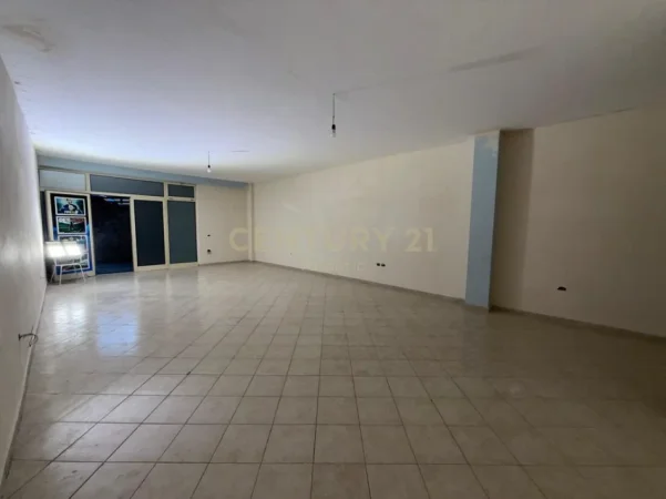 Durres, shitet vetem 1 dhome 1+1 Kati 1, 69 m² 75.000 € (Golem)