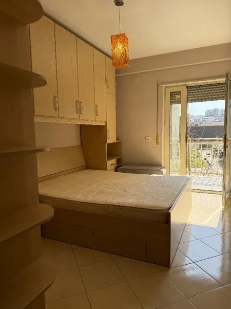 Tirane, jepet me qera apartament 1+1 Kati 2, 60 m² 550 €