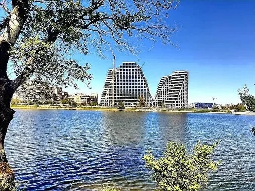 Tirane, shitet apartament 2+1 , 135 m² 