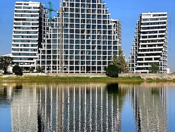 Tirane, shitet apartament 2+1 , 135 m² 