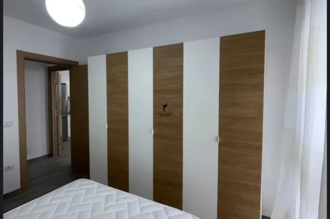 Tirane, jepet me qera apartament 3+1 Kati 2, 120 m² 550 € (5 MAJI)