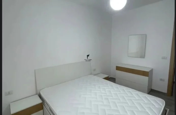 Tirane, jepet me qera apartament 3+1 Kati 2, 120 m² 550 € (5 MAJI)