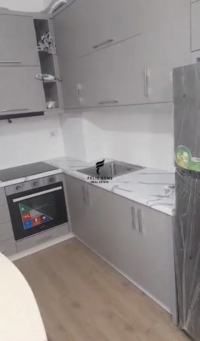 Tirane, jepet me qera apartament 1+1 Kati 2, 65 m² 470 € (YZBERISHT)