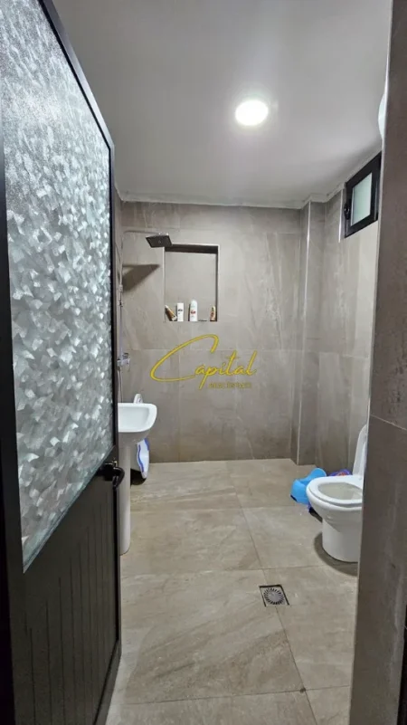 Tirane, jepet me qera Vile 4+1 Kati 2, 500 m² 2.300 € (ALLIAS)