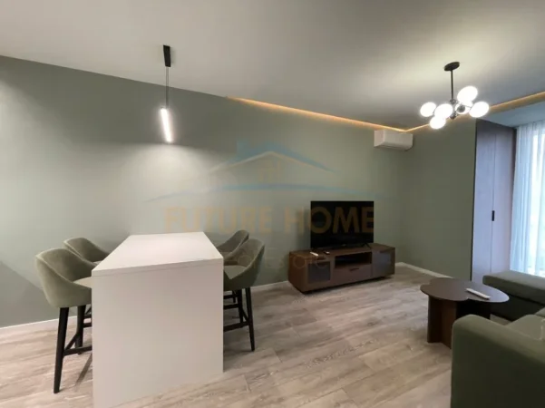 Tirane, jepet me qera apartament 1+1 Kati 5, 62 m² 800 € (Rruga Mine Peza, Golden Tower)