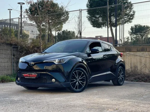 Tirane, shes makine TOYOTA C-HR HYBRID Benzin, e zeze automatik Klima 190.000 km 17.900 €