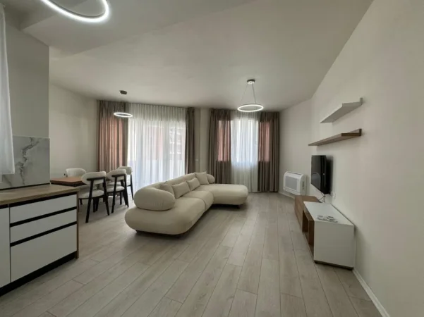 Tirane, jepet me qera apartament 1+1 Kati 2, 80 m² 650 € (River Residence / Astir)