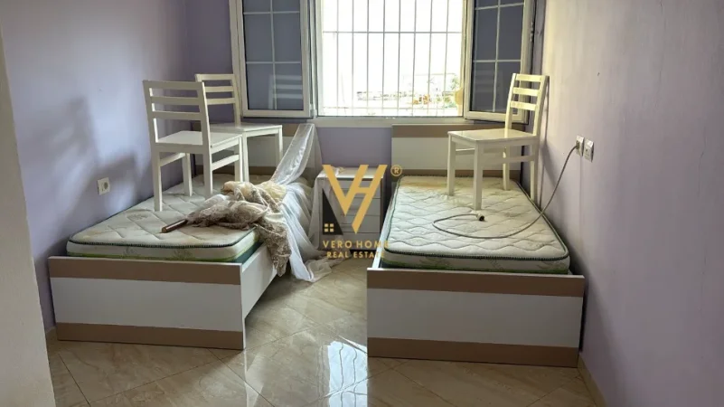 Tirane, jepet me qera shtepi 1 Katshe Kati 0, 100 m² 570 € (SAUK I VJETER)