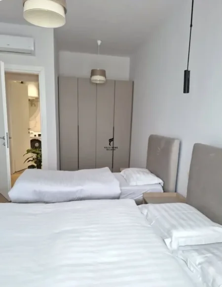 Tirane, jepet me qera apartament 1+1 Kati 3, 70 m² 900 € (MINE PEZA)