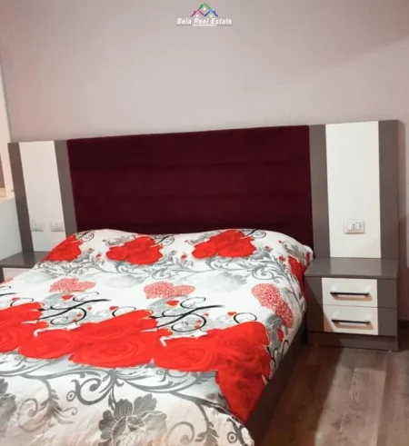 Tirane, jepet me qera apartament 2+1 , 100 m² 520 € (astir)