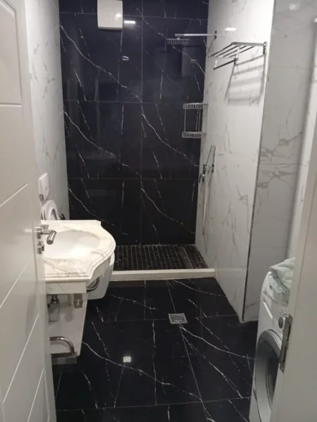 Tirane, jepet me qera apartament 1+1 Kati 5, 65 m² 550 € 