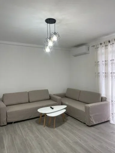 Tirane, jepet me qera apartament 3+1+Aneks+Ballkon Kati 2, 120 m² 550 € (rruga 5 maji , rruga ferit xhajko , concord center)