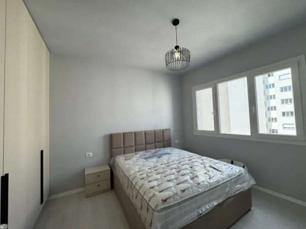 Tirane, jepet me qera apartament 2+1 Kati 7, 100 m² 750 € (Astir,River Residence)