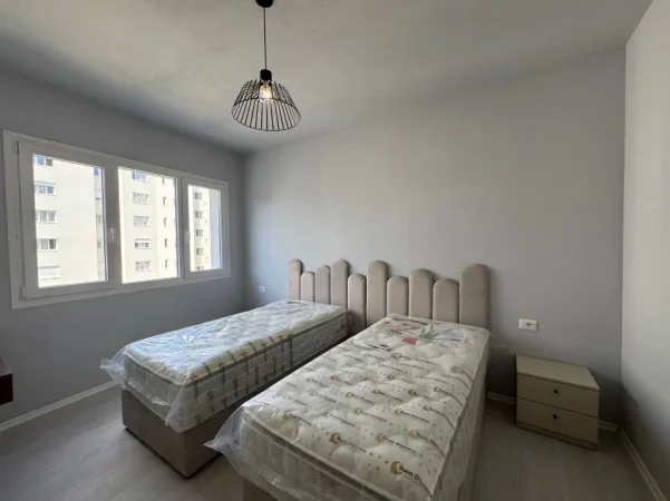 Tirane, jepet me qera apartament 2+1 Kati 7, 100 m² 750 € (Astir,River Residence)