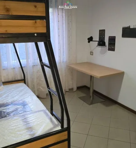 Tirane, jepet me qera apartament 2+1 Kati 3, 70 m² 575 € (rruga e dibres)