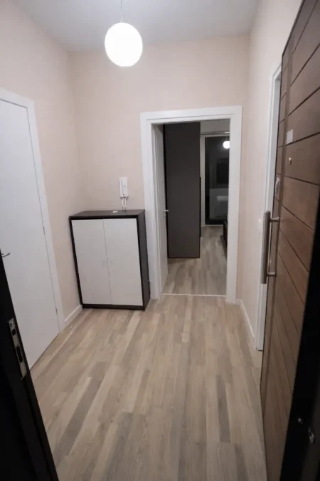 Tirane, jepet me qera apartament 1+1+Ballkon , 70 m² 50,000 ALL (Astir, prane Urban Gate)