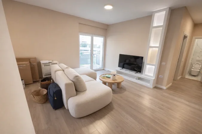 Tirane, jepet me qera apartament 2+1+Ballkon Kati 2, 97 m² 1.500 € 