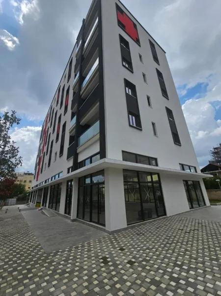 Shqiperi, jepet me qera ambjent biznesi Kati 0, 600 m² 6.000 € (BULEVARDI RI)