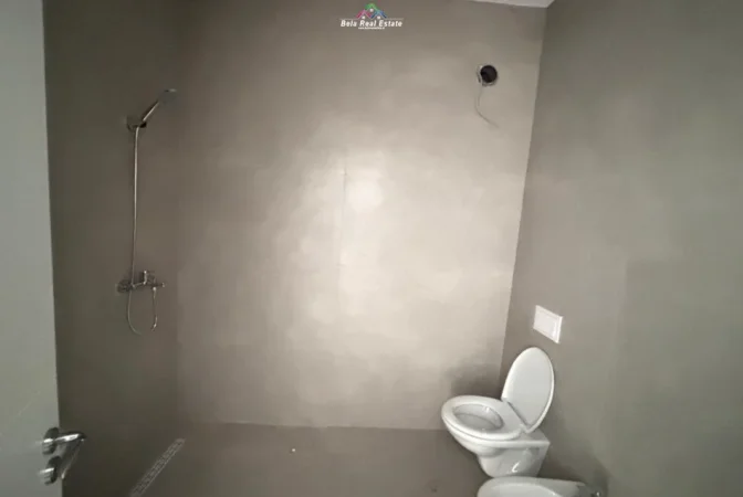 Tirane, jepet me qera zyre Kati 2, 50 m² 650 € (Rruga Tish Dahia)