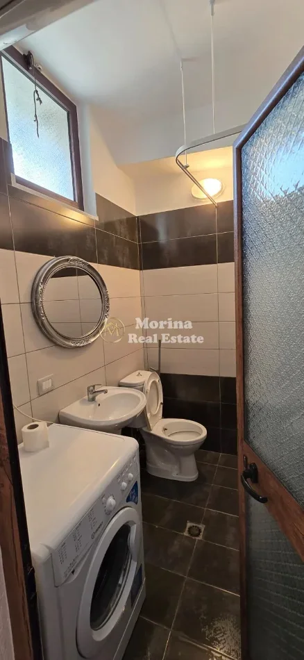 Tirane, jepet me qera apartament 1+1 Kati 1, 65 m² 490 € (Rruga e Durresit)