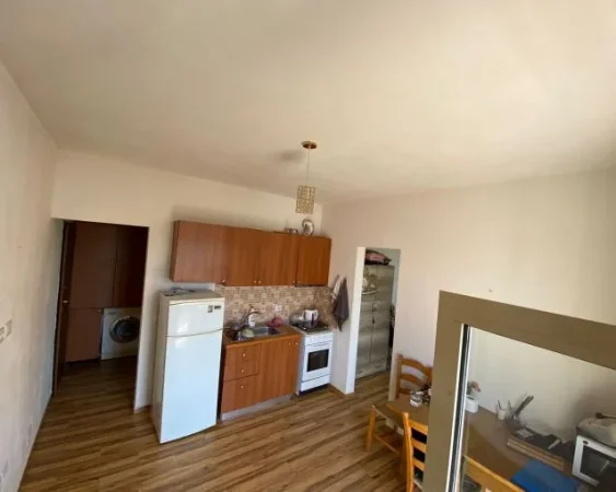 Tirane, jepet me qera apartament 1+1+Aneks+Ballkon Kati 2, 55 m² 290 € (qyteti studenti)