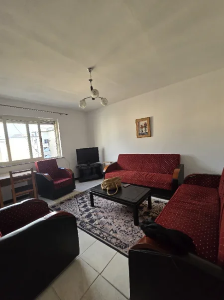 Tirane, shitet apartament 1+1 Kati 5, 52 m² 112.000 € (Kryqezimi i Brrylit)
