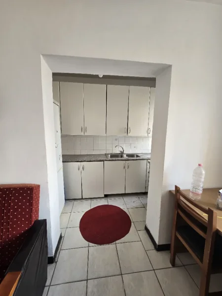 Tirane, shitet apartament 1+1 Kati 5, 52 m² 112.000 € (Kryqezimi i Brrylit)
