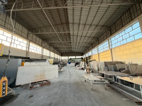 Tirane, shitet ambjent biznesi Kati 2, 5.600 m² 2.200.000 € 