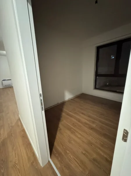 Tirane, shitet apartament 2+1+Ballkon Kati 6, 94 m² 280.000 € (PRANE SPITALIT GJERMAN)
