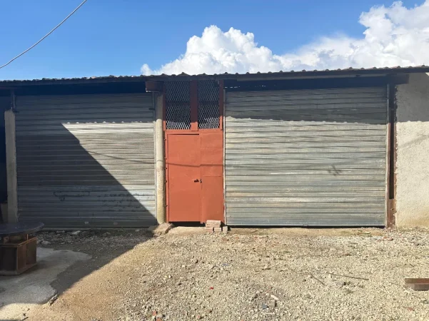 Shqiperi, jepet me qera nga Pronari, pa-komision magazine Kati 0, 100 m² 600 € (Rruga Dritan Hoxha)