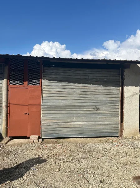 Shqiperi, jepet me qera nga Pronari, pa-komision magazine Kati 0, 100 m² 600 € (Rruga Dritan Hoxha)