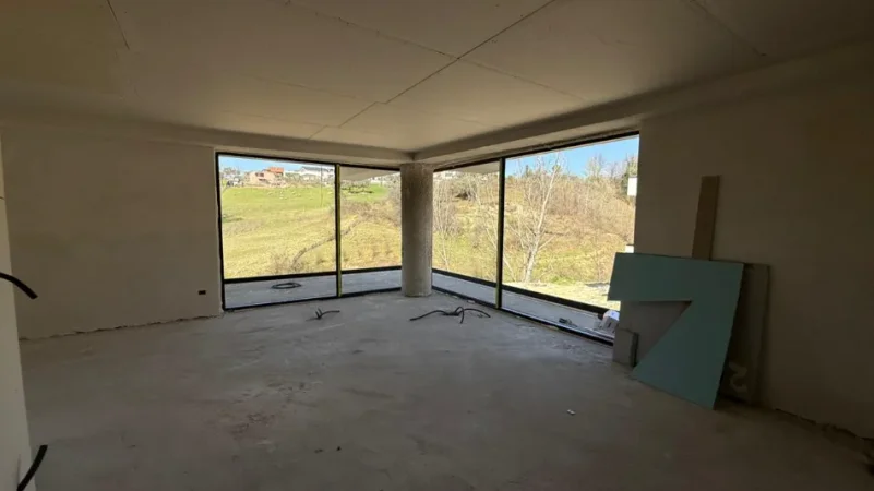 Tirane, shitet Vile 2 Katshe , 900 m² 750.000 € 