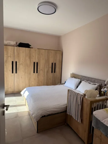 Tirane, jepet me qera apartament 1+1+Ballkon Kati 5, 70 m² 400 € (Paskuqan, pranë Unazës së Madhe)