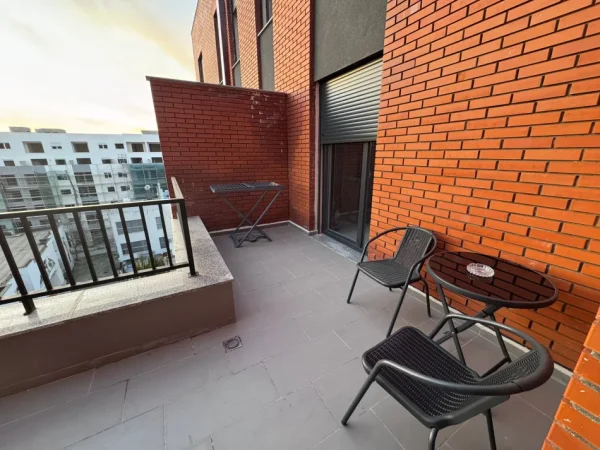 Tirane, jepet me qera apartament 1+1+Ballkon Kati 5, 70 m² 400 € (Paskuqan, pranë Unazës së Madhe)