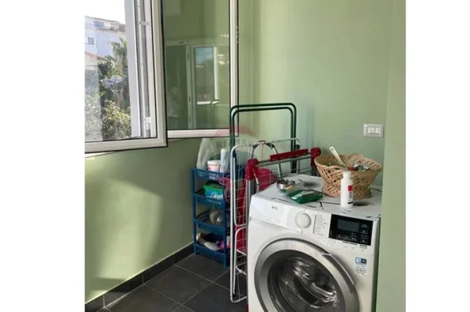 Tirane, jepet me qera apartament , 120 m² 570 € 