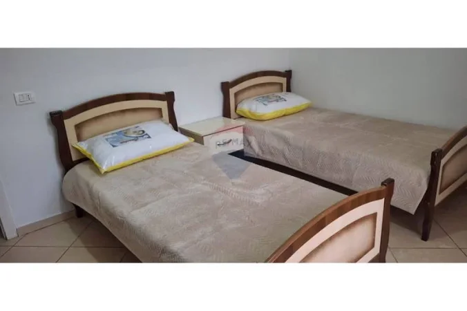 Tirane, jepet me qera apartament , 100 m² 700 € 