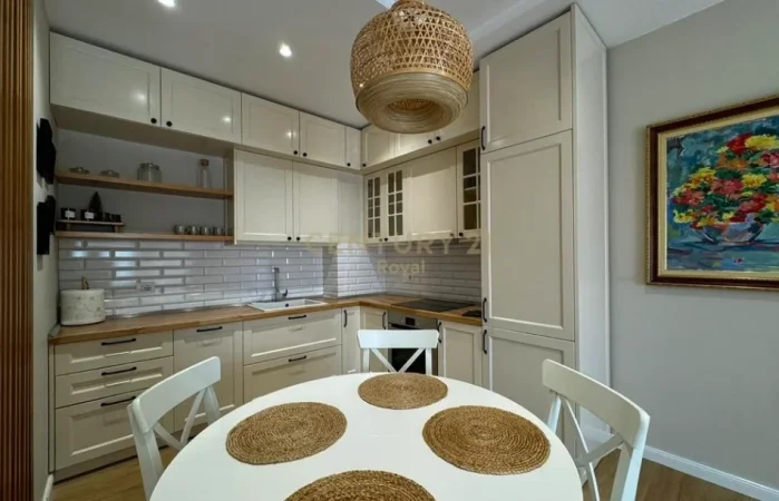 Tirane, jepet me qera apartament 2+1 Kati 7, 99 m² 1.200 € (21 Dhjetori)