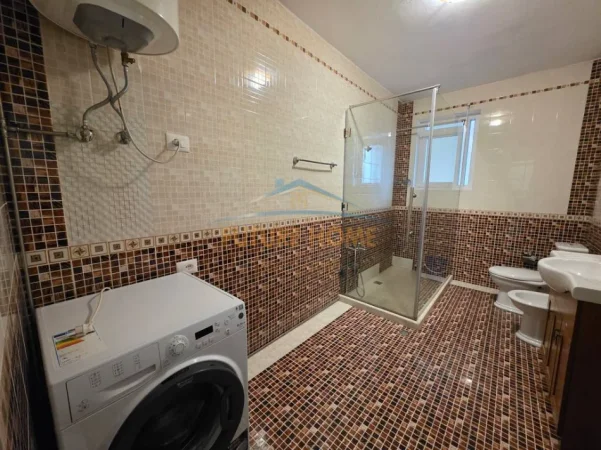 Tirane, jepet me qera apartament 1+1 Kati 6, 65 m² (Rruga e Elbasanit)