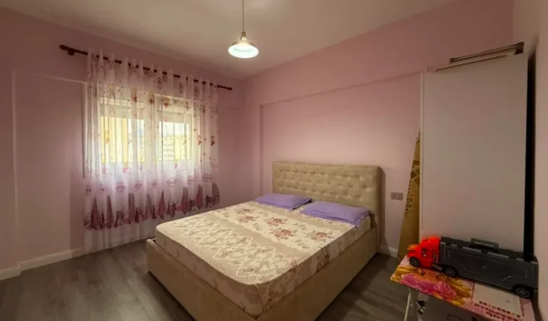 Tirane, jepet me qera apartament 2+1 Kati 7, 100 m² 900 € (Medar Shtylla)