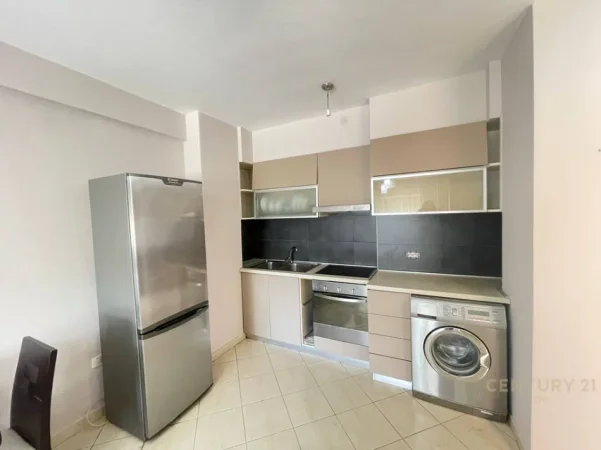 Tirane, jepet me qera apartament 1+1 Kati 3, 60 m² 550 € 
