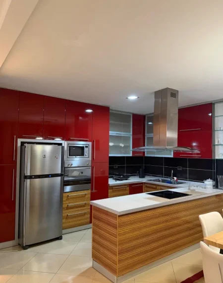 Shqiperi, jepet me qera apartament 2+1+Ballkon Kati 2, 120 m² 120,000 ALL(Sheshi Willson)