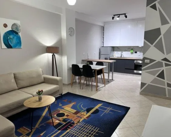 Tirane, jepet me qera apartament 1+1+Aneks+Ballkon Kati 5, 65 m² 580 € (rruga e kavajes , 21 dhjetori)